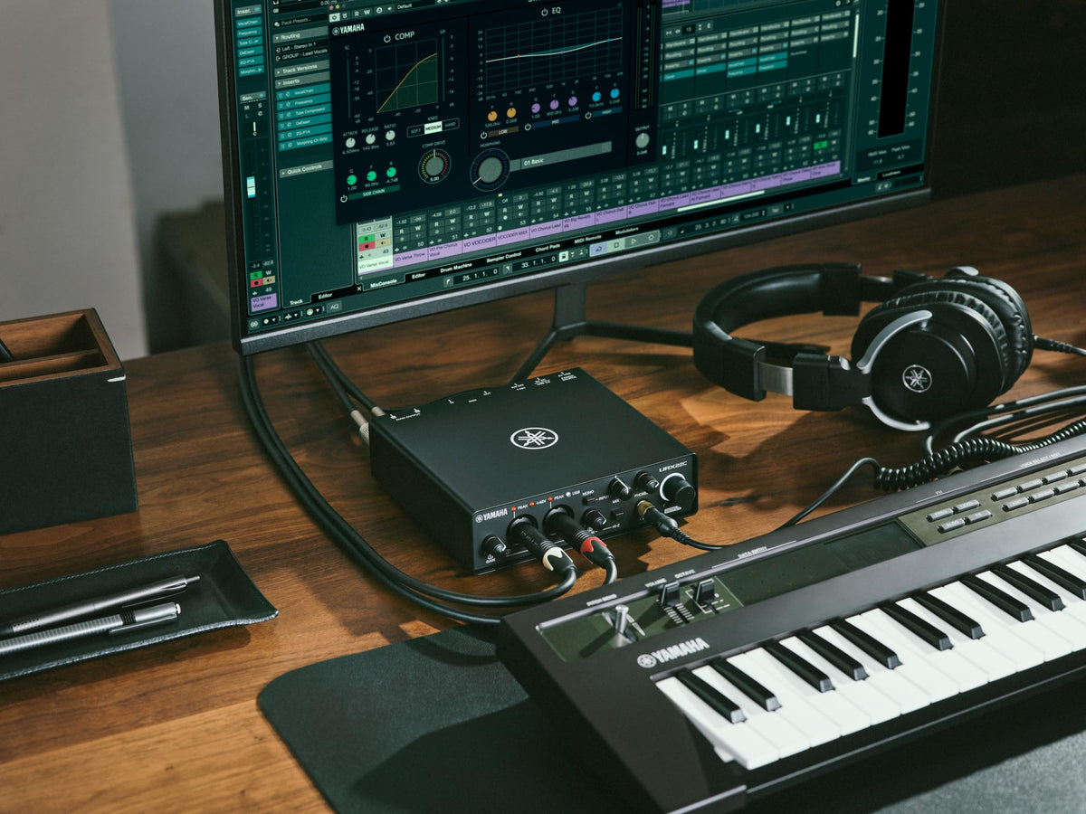 2-in/2-out USB-C Audio/MIDI Interface with 32-bit/192kHz Support, Black Y31012